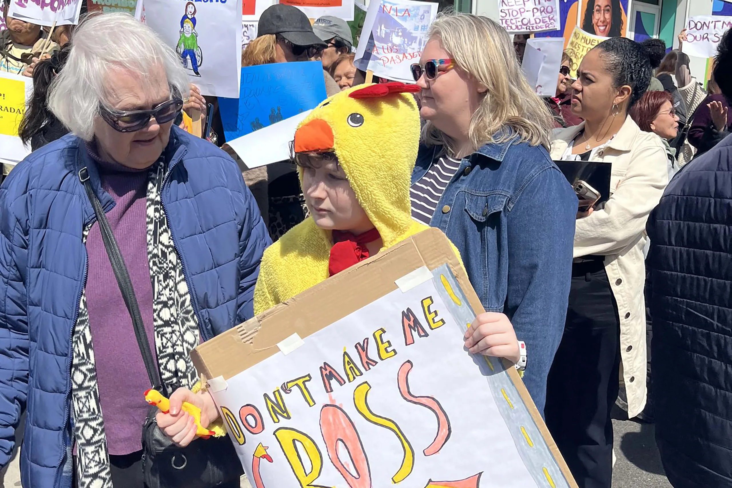 Queens Ledger: Sunnyside Seniors Rally Against MTA’s Q60/Q32 Bus Stop Relocation